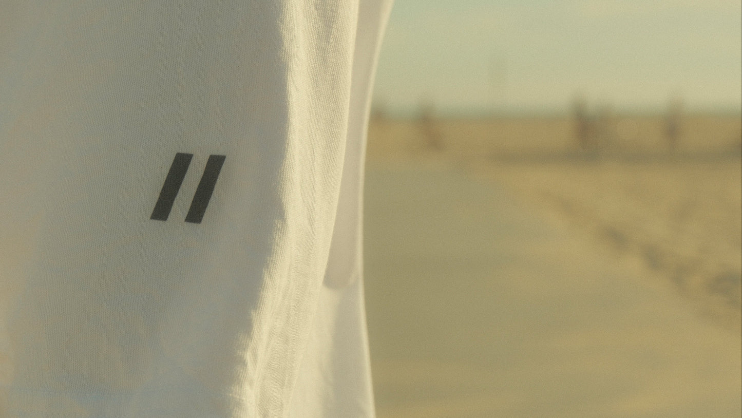 PILOT EPISODE // OVERSIZED TEE // WHITE