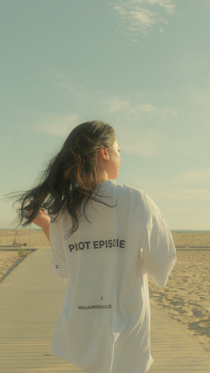 PILOT EPISODE // OVERSIZED TEE // WHITE